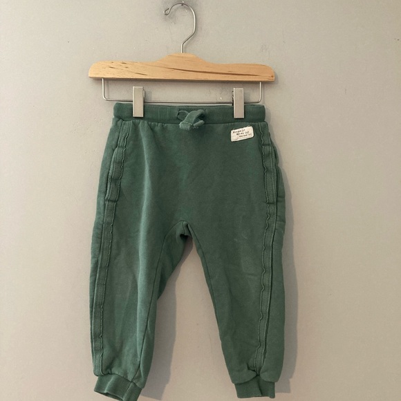 $13 ADD ON zara boys green sweatpants h&m cotton on kids little bipsy baby gap - Picture 1 of 3